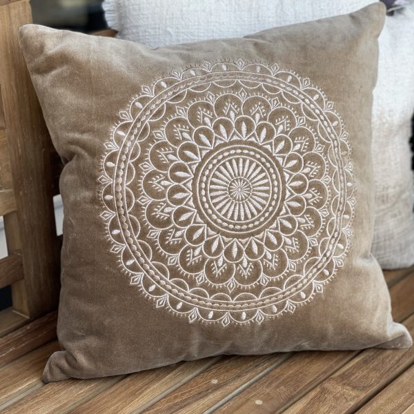 preston velvet taupe kussen